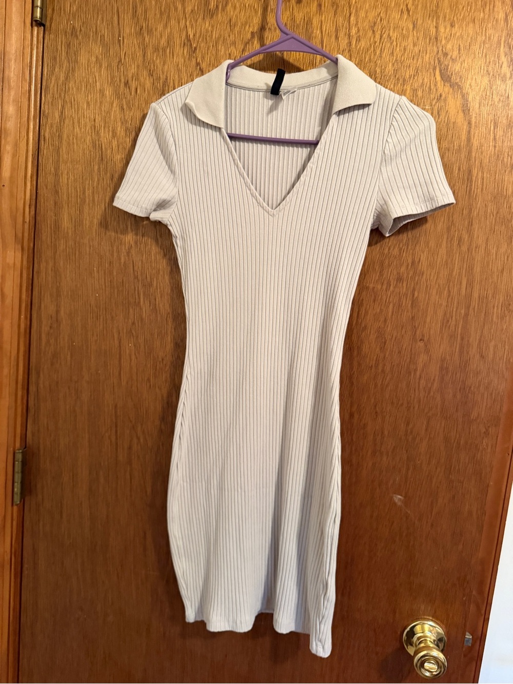 H&M Cream Ribbed V-Neck Collared Midi Dress
